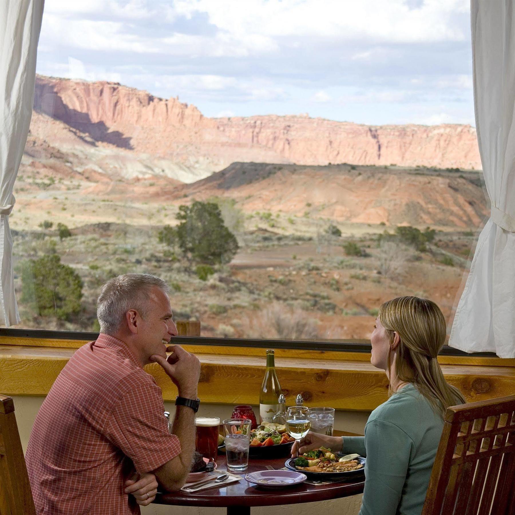 The Rim Rock Inn トーリー エクステリア 写真